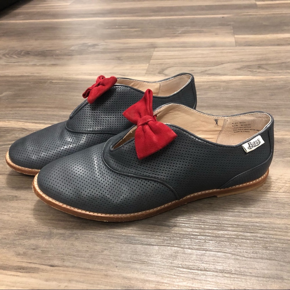 Bass navy leather with bow